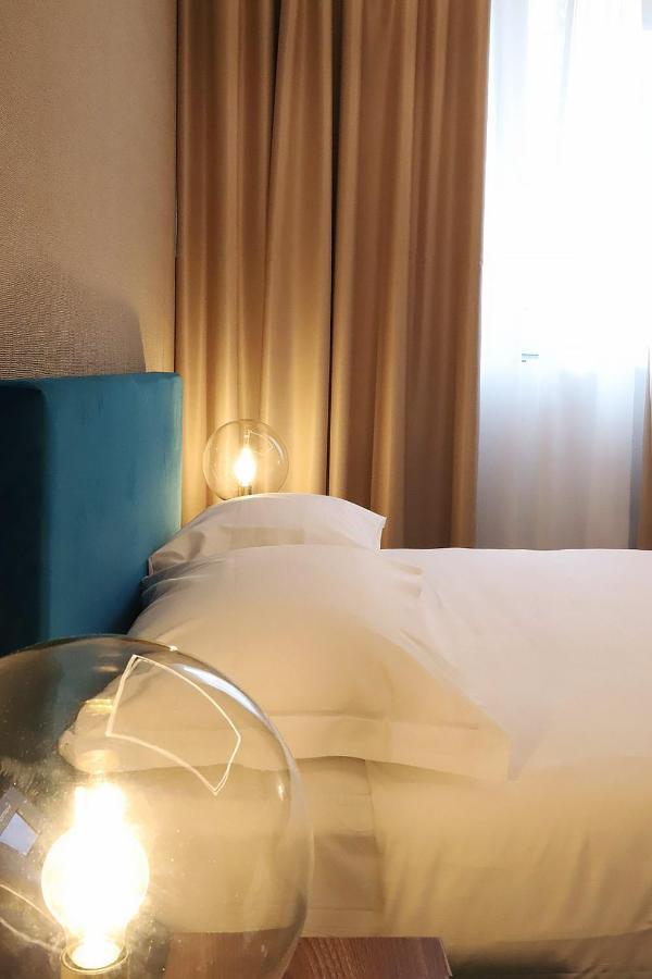 Outside Boutique Hotel Φότζια Εξωτερικό φωτογραφία